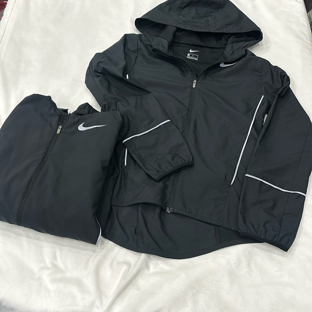 Nike windbreaker X 2
